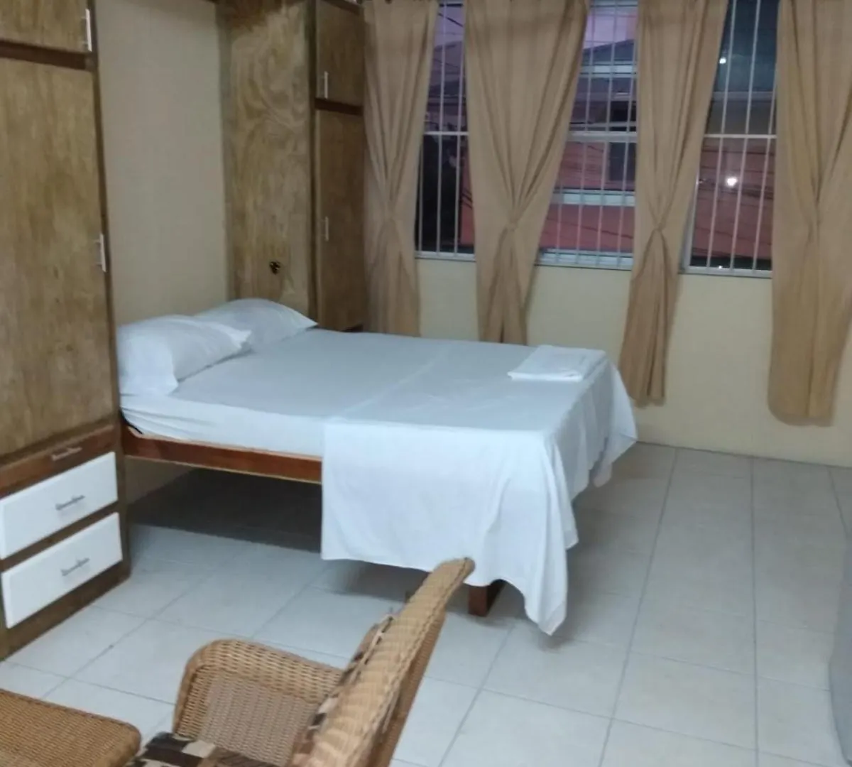Aaron'S House Lejlighed Castries